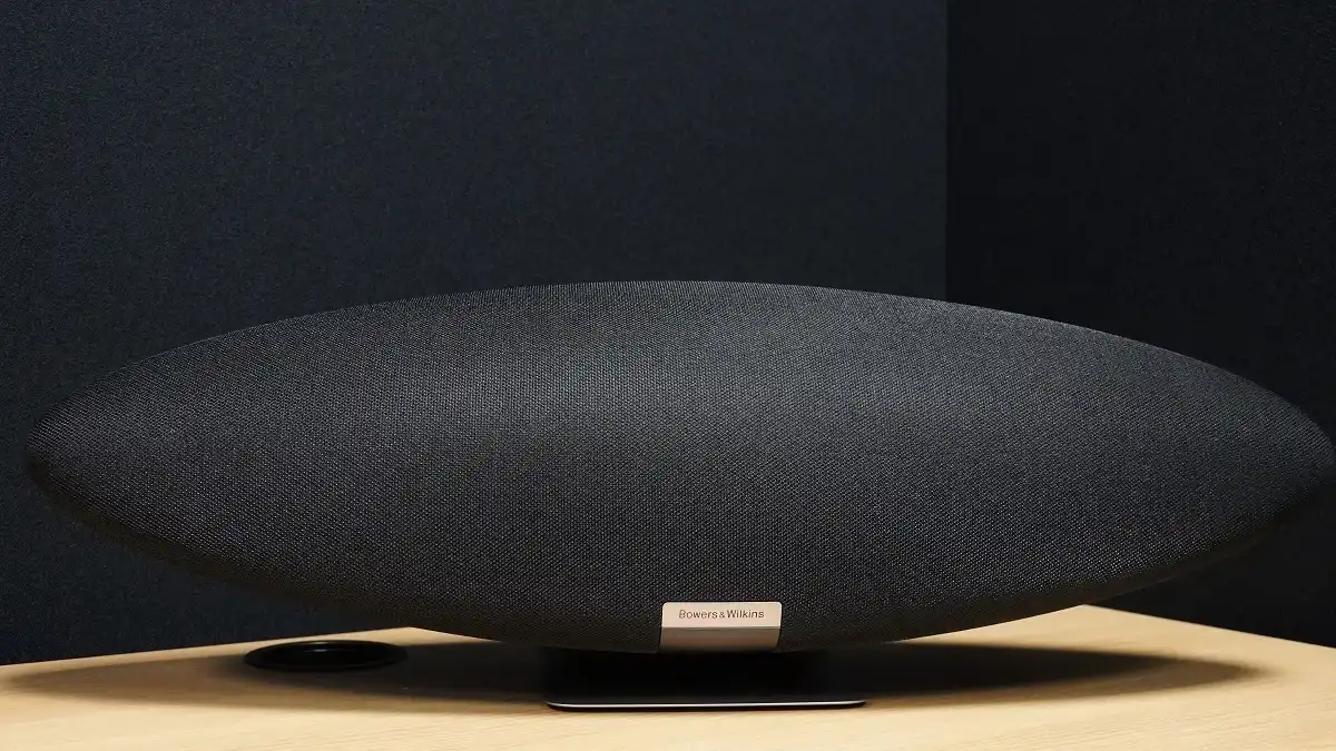 B&W Zeppelin Wireless