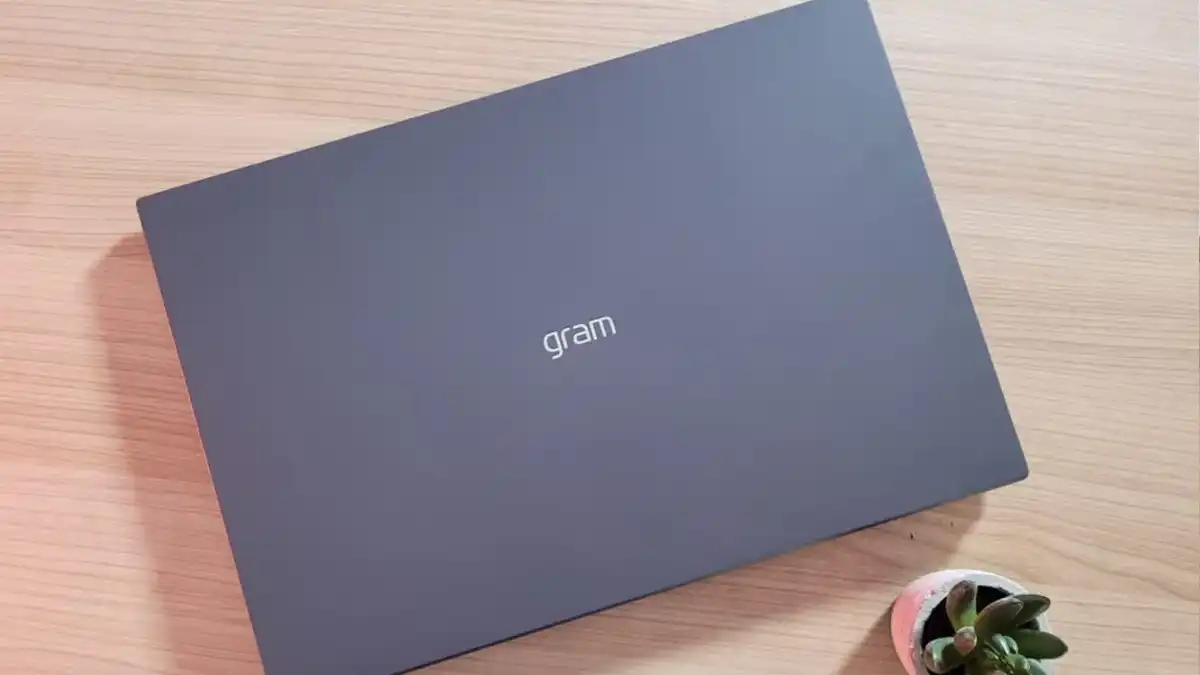 LG Gram 16 (2022) (imagen referencial de la versión 2025)